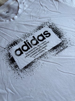 Camiseta Adidas Blanca Logo Graphic