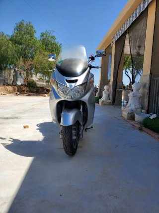 Suzuki Burgman 400 gris Plata - Maxi Scooter Moto