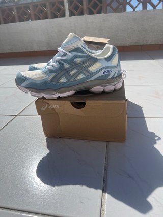 Asics Gel NYC Azul y Blanco