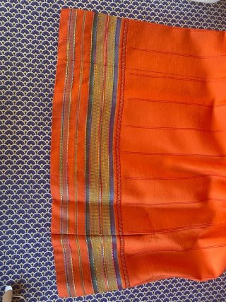 Vestido midi de fiesta naranja con chaqueta bolero