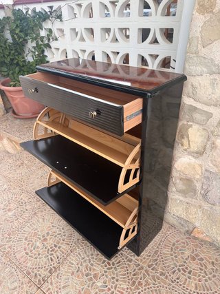 Zapatero antiguo madera y plástico
