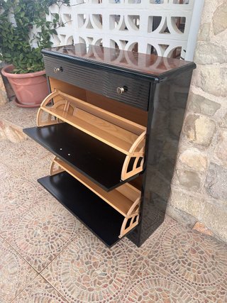 Zapatero antiguo madera y plástico