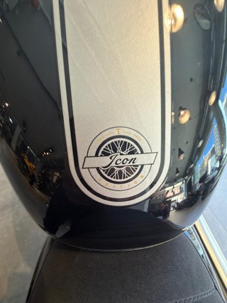 Triumph Street Scrambler 900 Icon