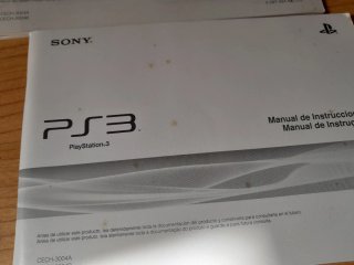 Consola Sony PS3 320 GB en caja con manuales
