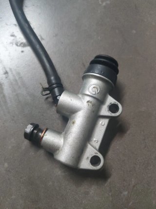 (000510)Bomba Freno Ducati 848