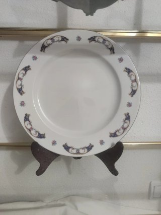 Plato grande  porcelana decorado