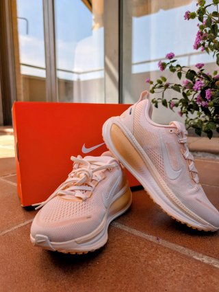 Zapatillas Nike Vomero 18 Mujer Nuevas