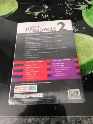 EXAM PROSPECTS 2 Student's book: libro de texto...