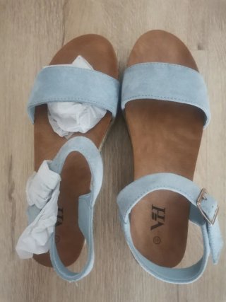 Sandalias plataforma azul claro talla 40