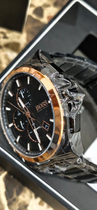 Reloj Hugo Boss Negro y Dorado