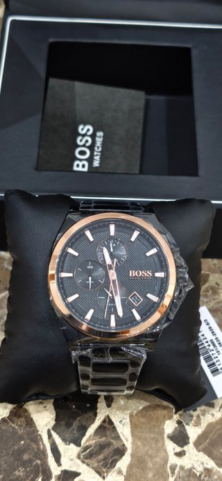 Reloj Hugo Boss Negro y Dorado