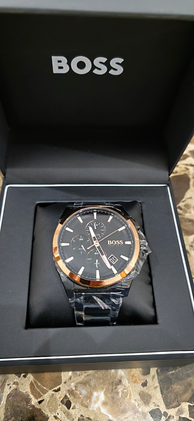 Reloj Hugo Boss Negro y Dorado
