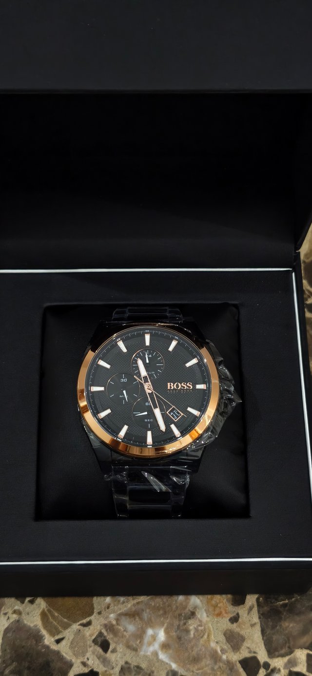 Reloj Hugo Boss Negro y Dorado