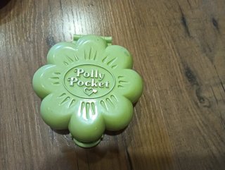 Adorabile casa dei giochi Polly Pocket a tema floreale