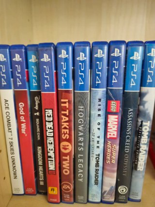 Consegna di giochi PS4 (PlayStation 4)