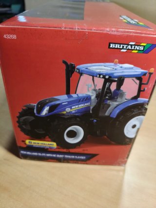 Maqueta New Holland T6.175 con volquete