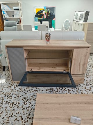 Salón Iconic aparador + mesa centro