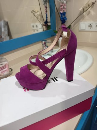 Zapatos de tacón morados talla 38
