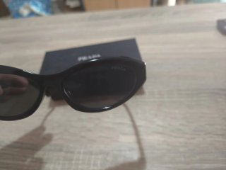 Gafas de sol lujosas negras