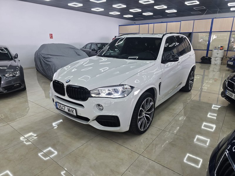 BMW X5 M50d - foto 1