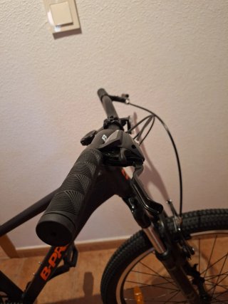 Bicicleta B-PRO Montagna 26