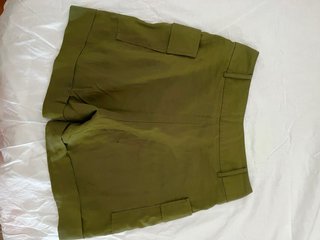 Pantaloncini cargo verdi