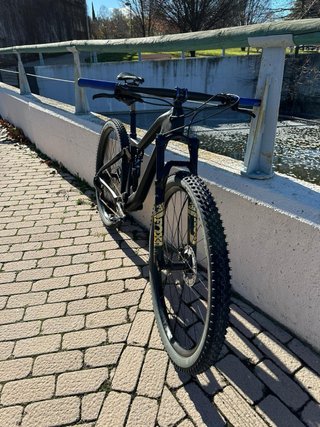 Bicicleta Doble Carbono Montaña