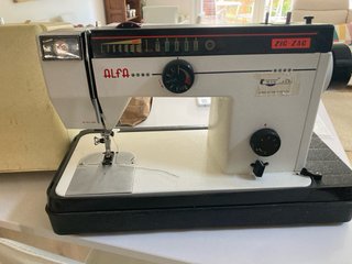 Máquina de coser Alfa