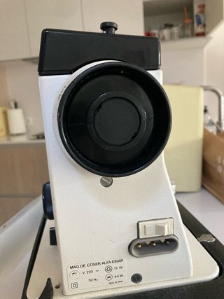 Máquina de coser Alfa