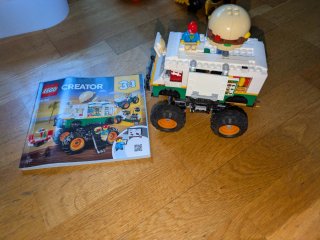 LEGOCreator 3en1 Hamburguesería MonsterTruck(31104
