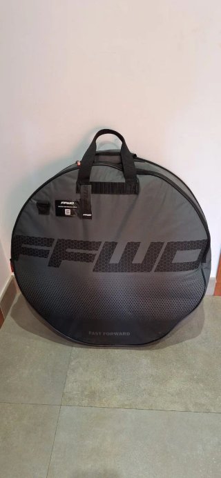 Ruedas carbono FFWD F3