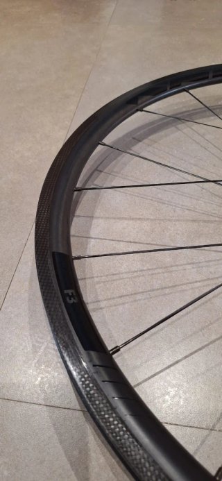 Ruedas carbono FFWD F3