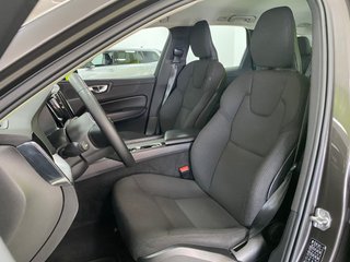Volvo XC60 B4 Momentum Pro 4x2 2.0D 197CV MHEV!!!!