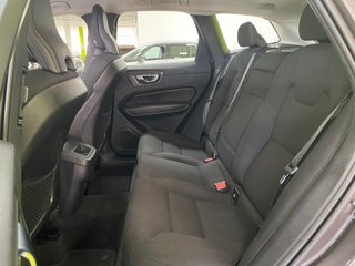 Volvo XC60 B4 Momentum Pro 4x2 2.0D 197CV MHEV!!!!
