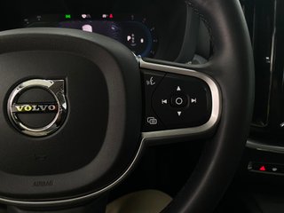 Volvo XC60 B4 Momentum Pro 4x2 2.0D 197CV MHEV!!!!