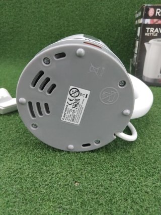 Hervidor de viaje Russell Hobbs + 2 tazas