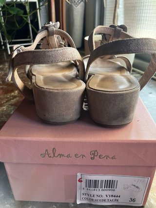 Sandalias Alma en Pena Talla 36. Pedrería y ante.