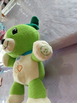 Peluche interactivo Scout verde