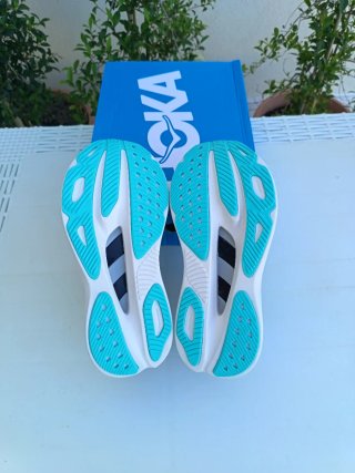 Scarpe donna Hoka Skyward X nuove n.39