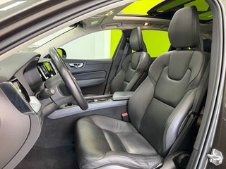 Volvo XC60 MomentumPro 4x4 B5 2.0D 235CV Auto MHEV