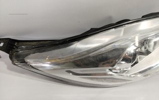 FARO DELANTERO DERECHO FORD FIESTA (CCN) Titanium