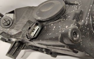 FARO DELANTERO DERECHO FORD FIESTA (CCN) Titanium