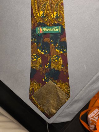 Cravatta fantasia floreale paisley vintage in seta