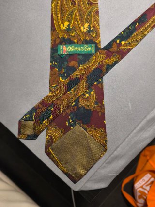 Cravatta fantasia floreale paisley vintage in seta