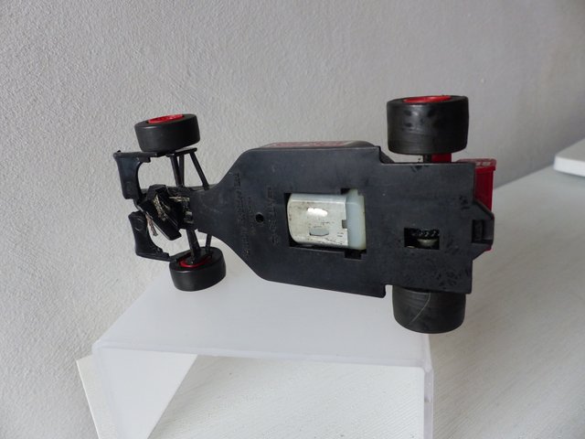 F1 SINGLE SEATER SCALEXTRIC