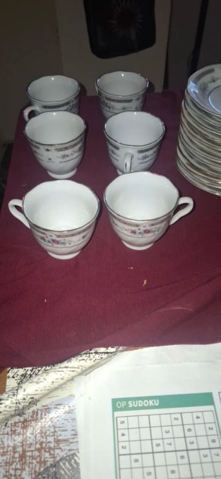 Juego de Tazas y Platitos de Café