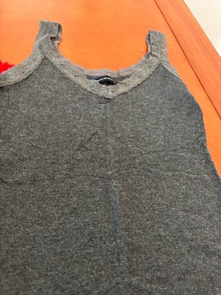 Conjunto 2 Camisetas Encaje Rojo y Gris