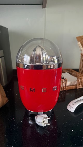 Exprimidor SMEG Rojo