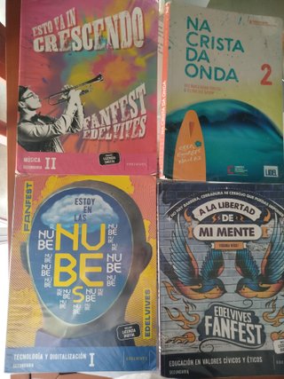 Libros de texto de 2° de la ESO en muy buen estado