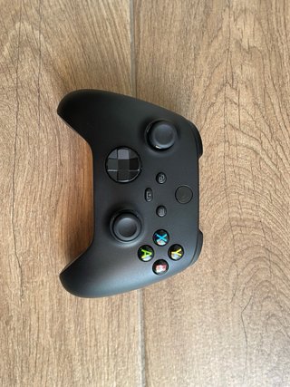 Xbox Series X + 2 Juegos + Mando